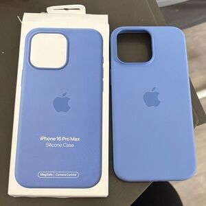 Apple iPhone 16 Pro Max Silicone Cover - Light Blue